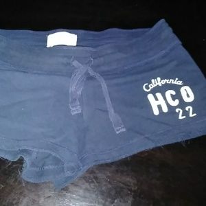 Hollister shorts small